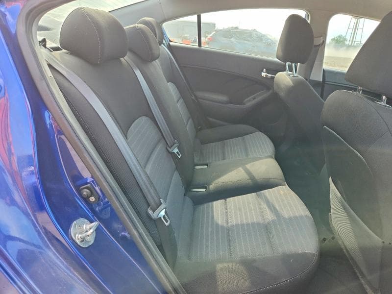 2017 KIA FORTE S 10