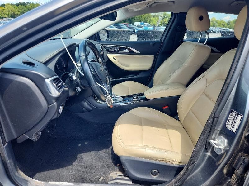 2017 INFINITI QX30 BASE 7