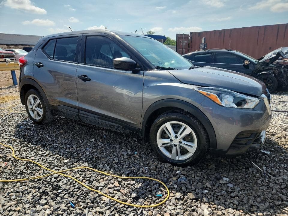 2020 NISSAN KICKS S 4