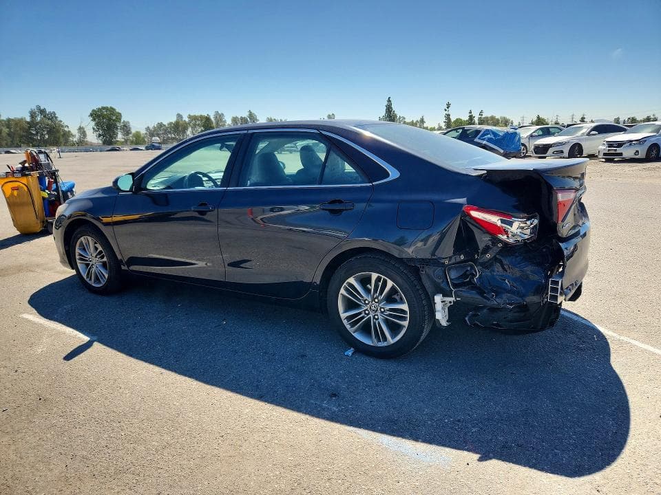 2017 TOYOTA CAMRY SE 2
