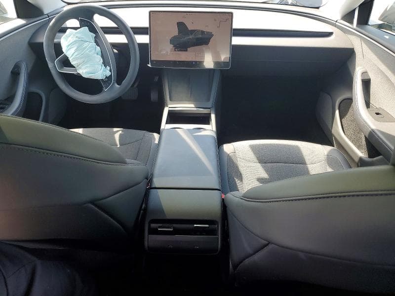 2025 TESLA MODEL 3 8
