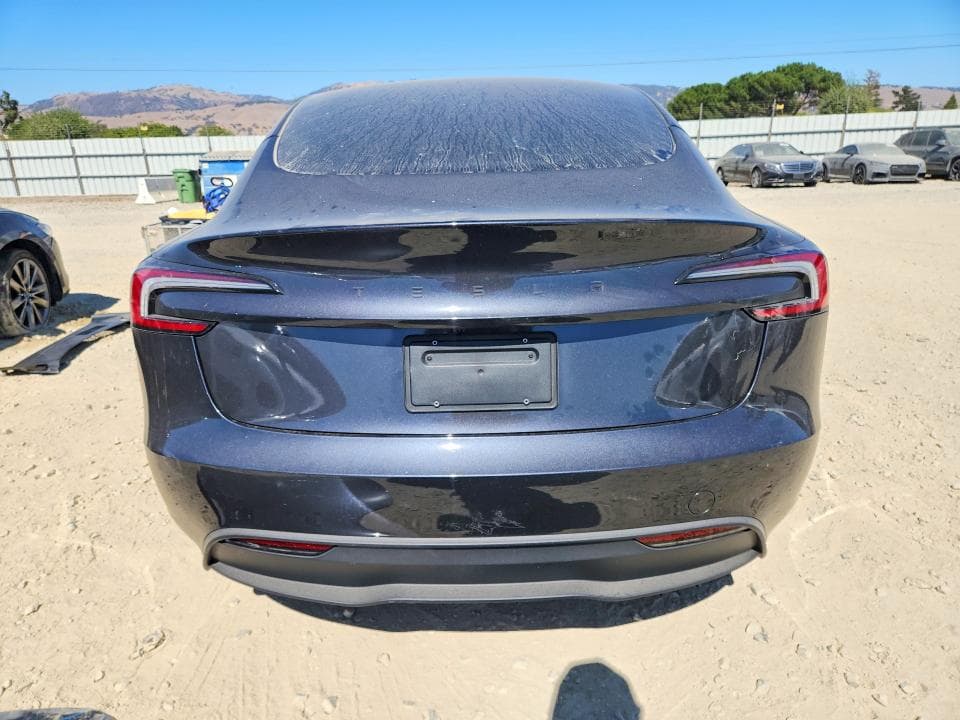 2026 TESLA MODEL 3 6