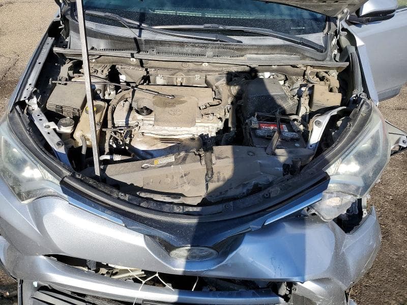 2018 TOYOTA RAV4 XLE 11