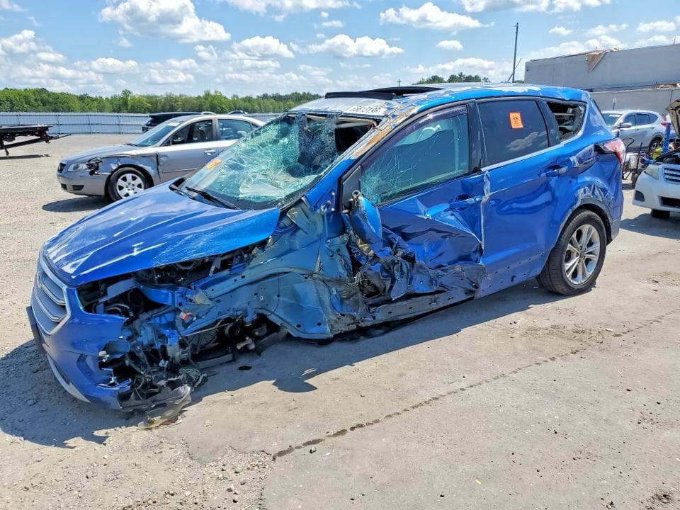 2017 FORD ESCAPE SE - 1