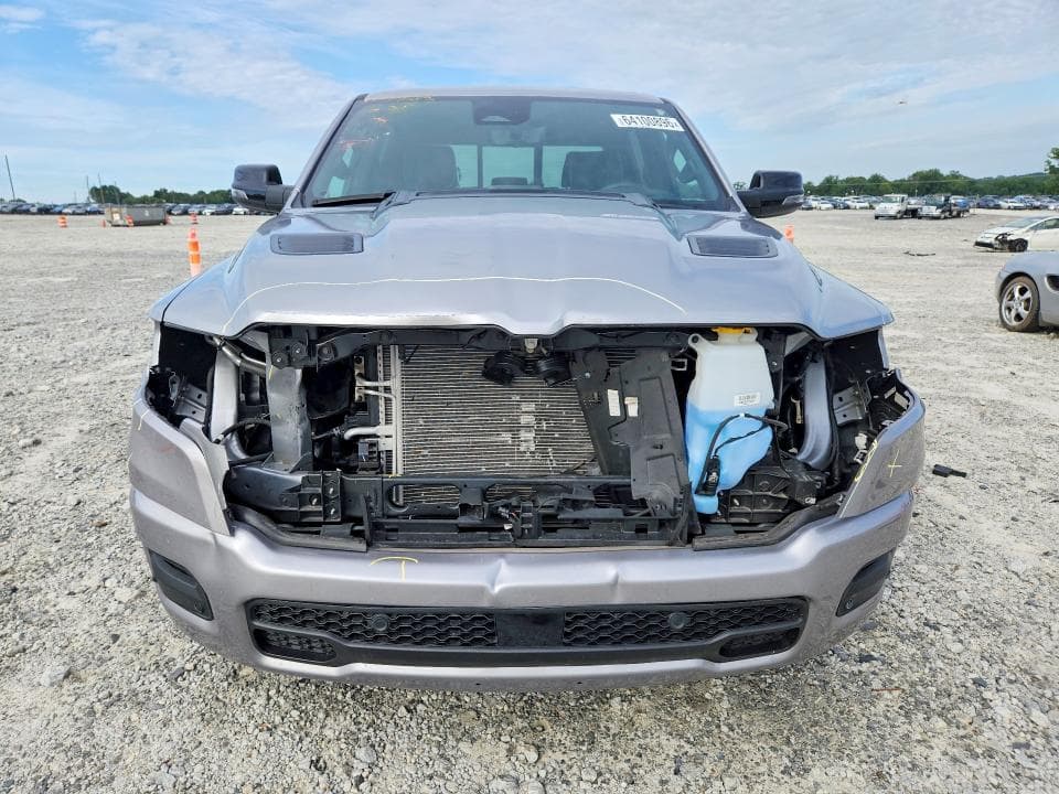2025 RAM 1500 LARAMIE 5