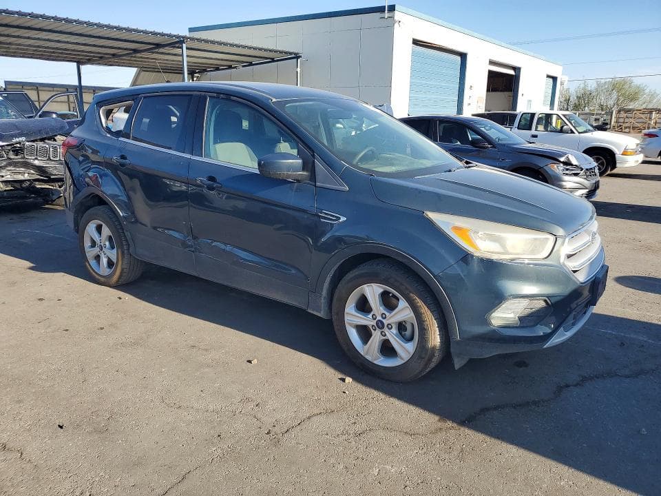 2019 FORD ESCAPE SE 4