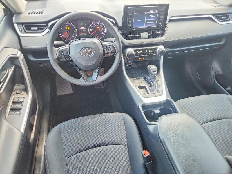 2020 TOYOTA RAV4 LE 8