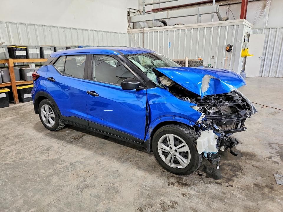 2022 NISSAN KICKS S 4