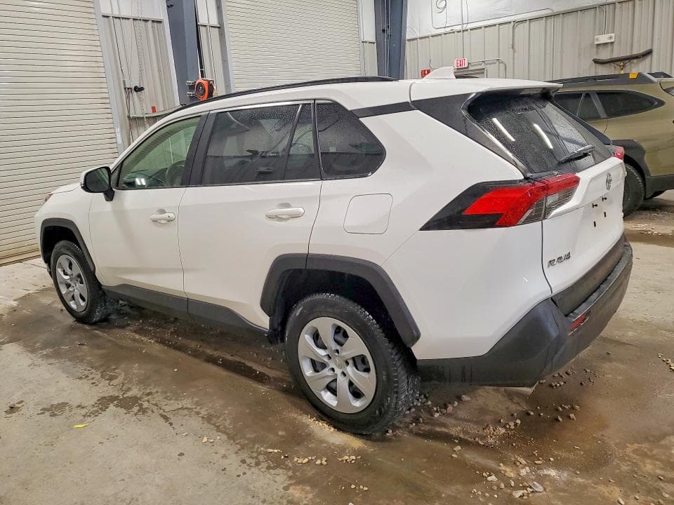 2019 TOYOTA RAV4 LE 2