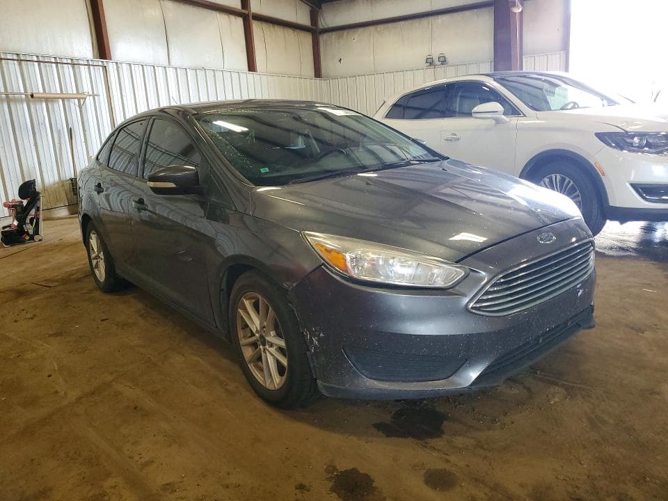 2017 FORD FOCUS SE 4