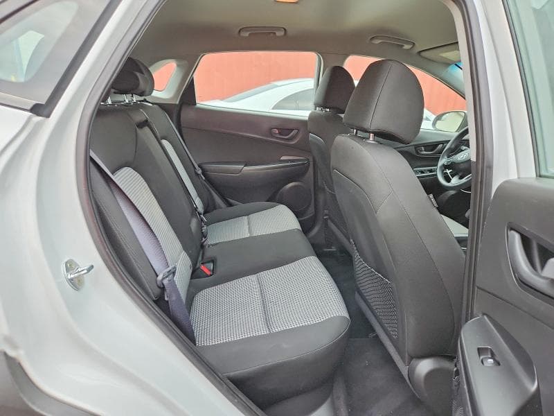 2018 HYUNDAI KONA SE 11