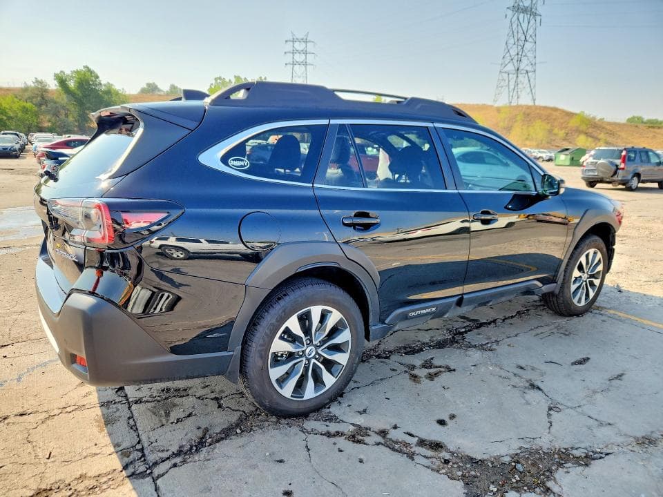 2023 SUBARU OUTBACK LIMITED 3
