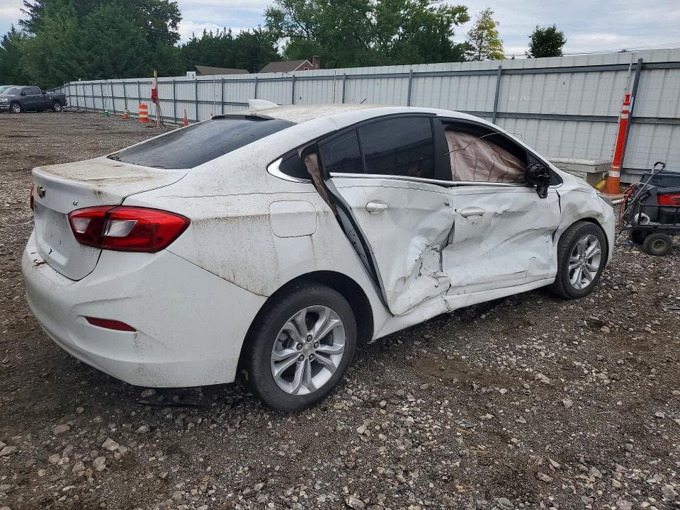 2019 CHEVROLET CRUZE LT 3