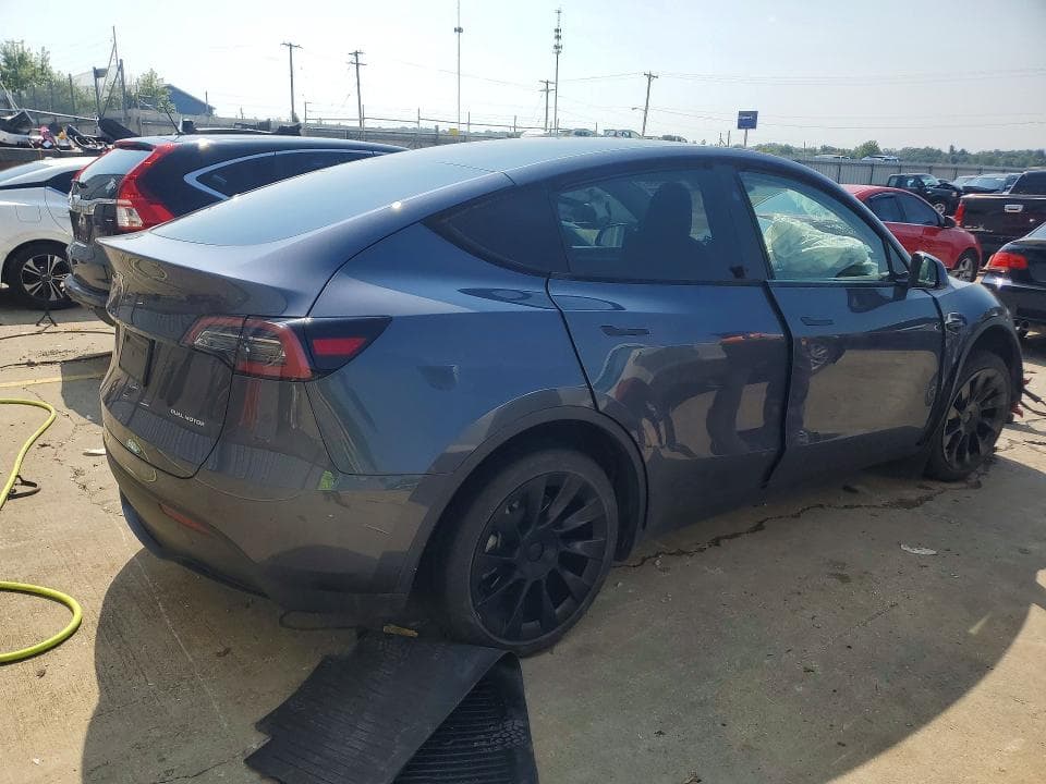 2023 TESLA MODEL Y 3