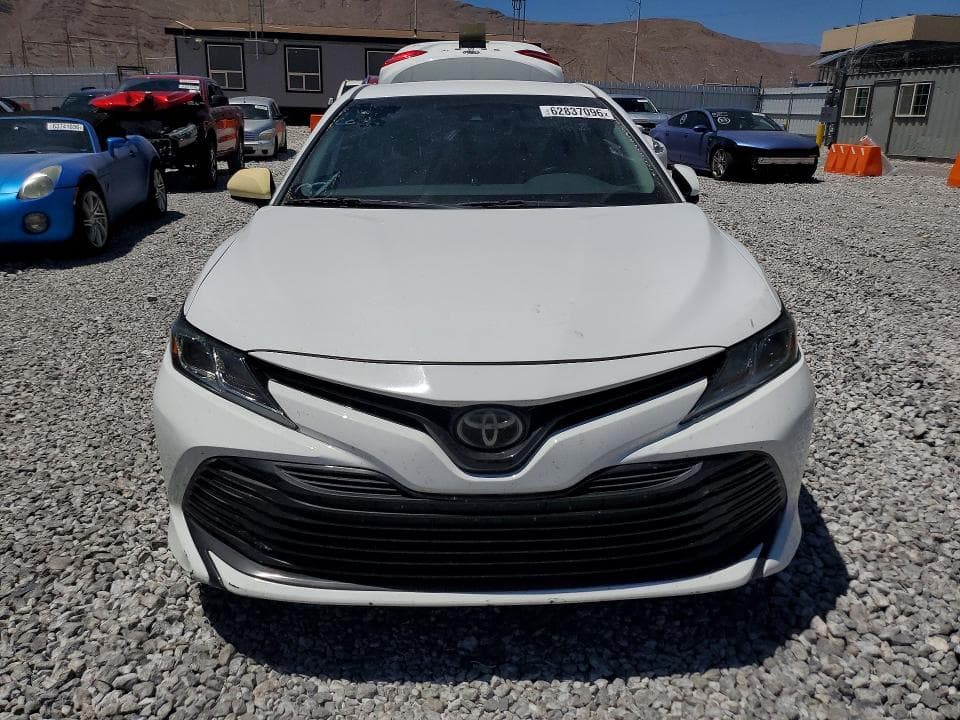 2019 TOYOTA CAMRY LE 5