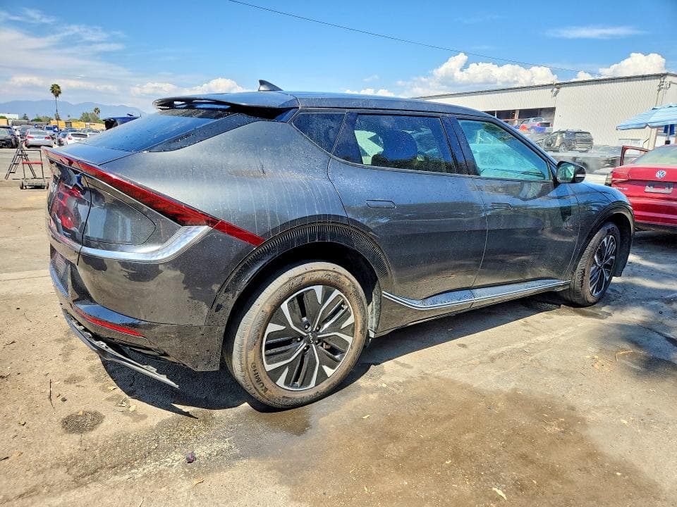 2023 KIA EV6 WIND 3