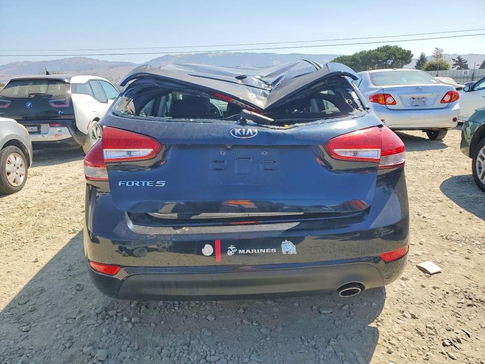 2017 KIA FORTE5 LX 6