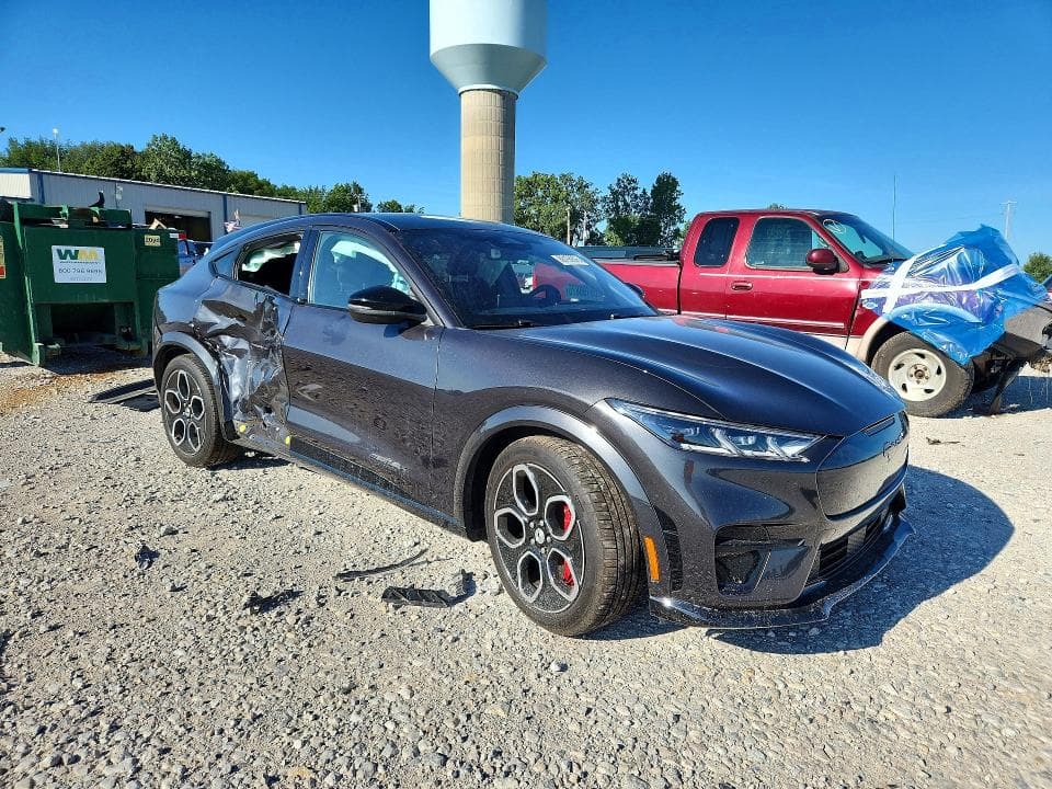 2021 FORD MUSTANG MACH-E GT 4