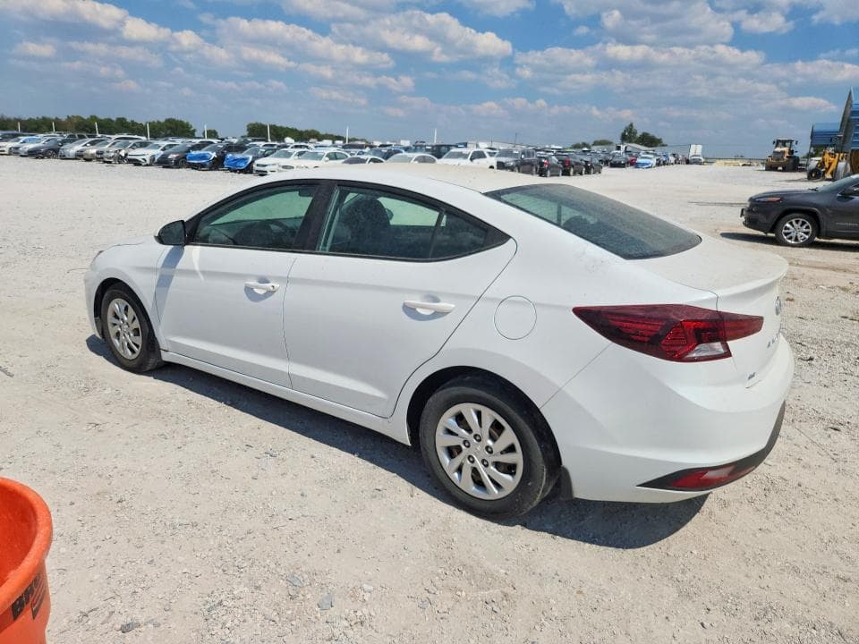 2019 HYUNDAI ELANTRA SE 2
