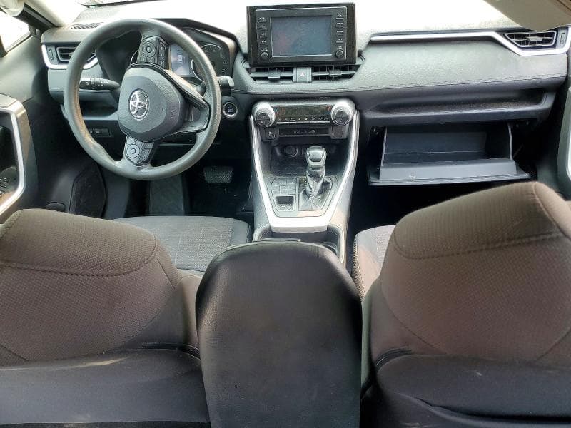 2019 TOYOTA RAV4 XLE 8