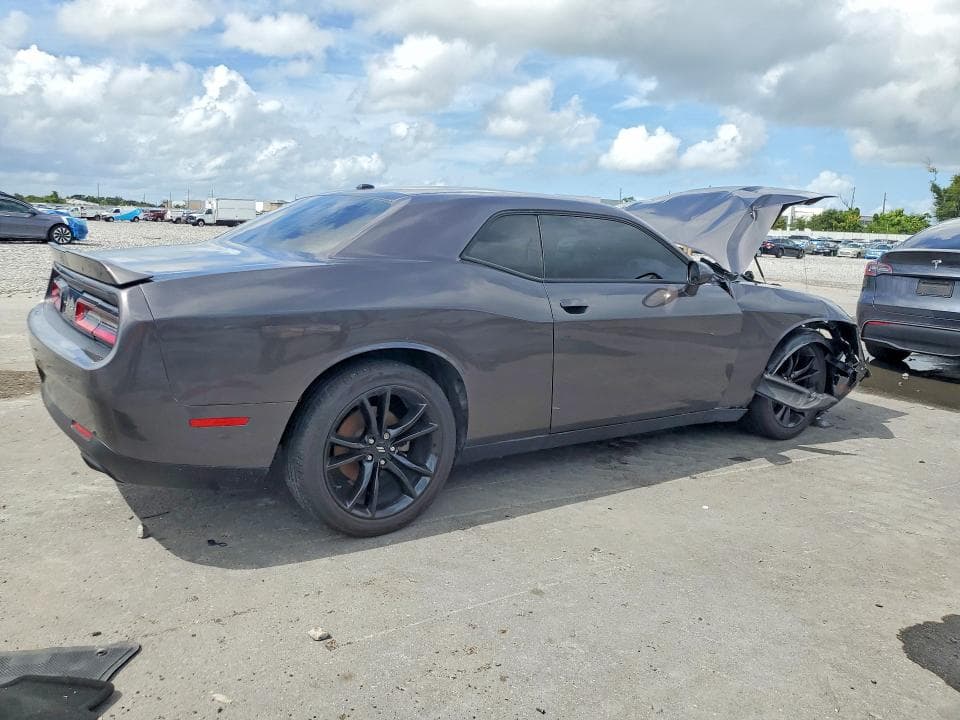 2021 DODGE CHALLENGER SXT 3