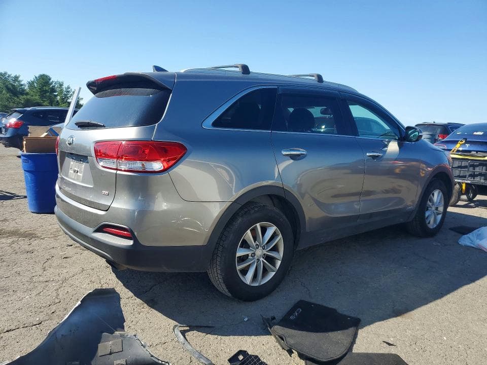 2018 KIA SORENTO LX 3
