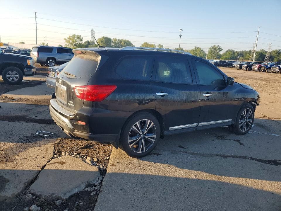 2018 NISSAN PATHFINDER PLATINUM 3