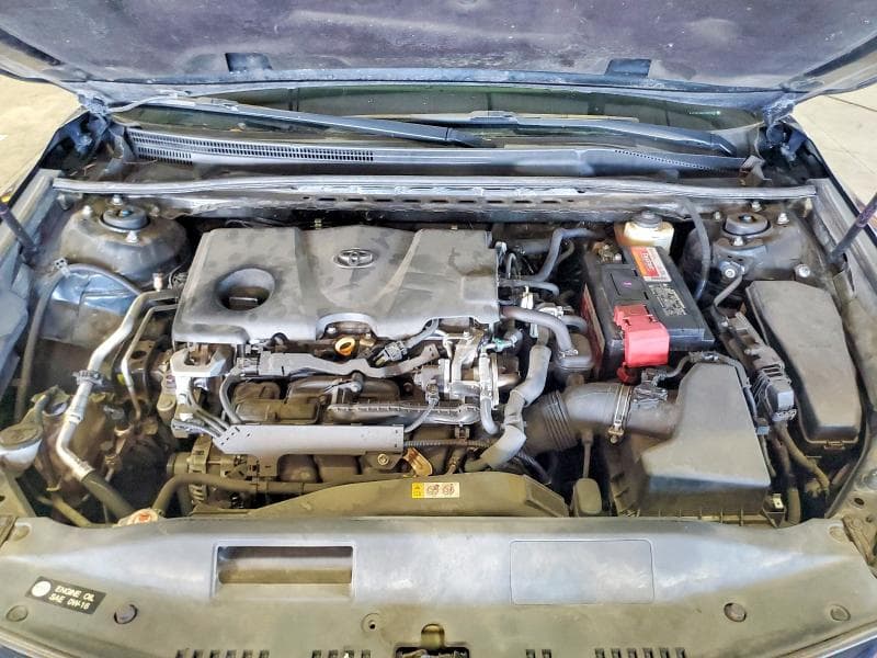 2018 TOYOTA CAMRY SE 11