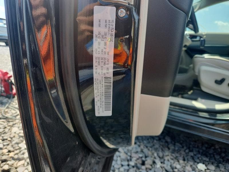 2017 CHRYSLER PACIFICA LIMITED 13