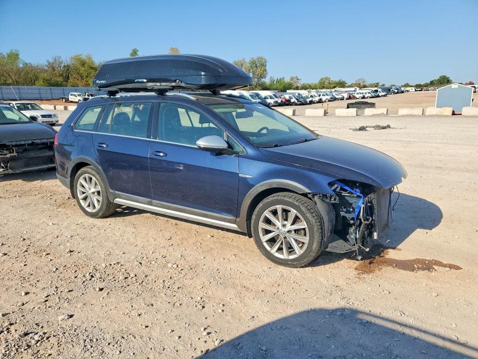 2017 VOLKSWAGEN GOLF ALLTRACK S 4