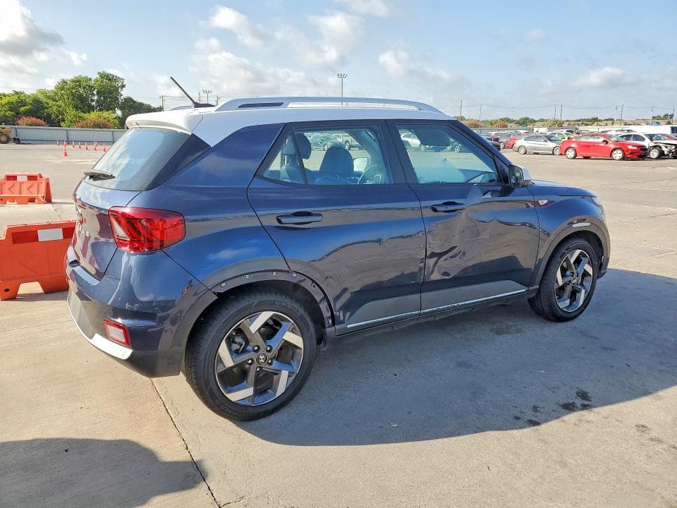 2023 HYUNDAI VENUE LIMITED 3