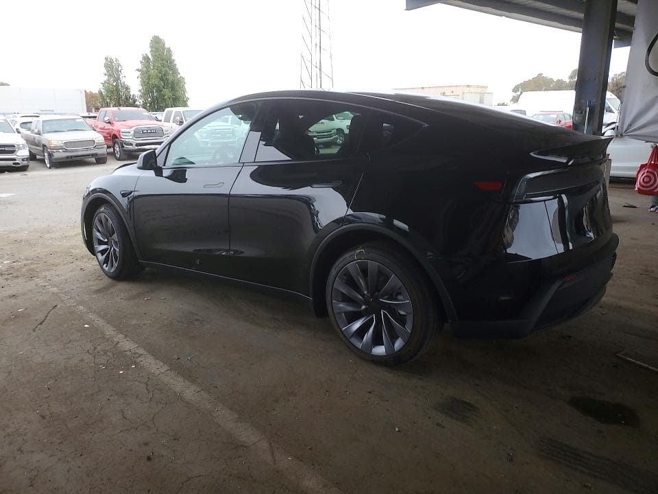 2026 TESLA MODEL Y 2