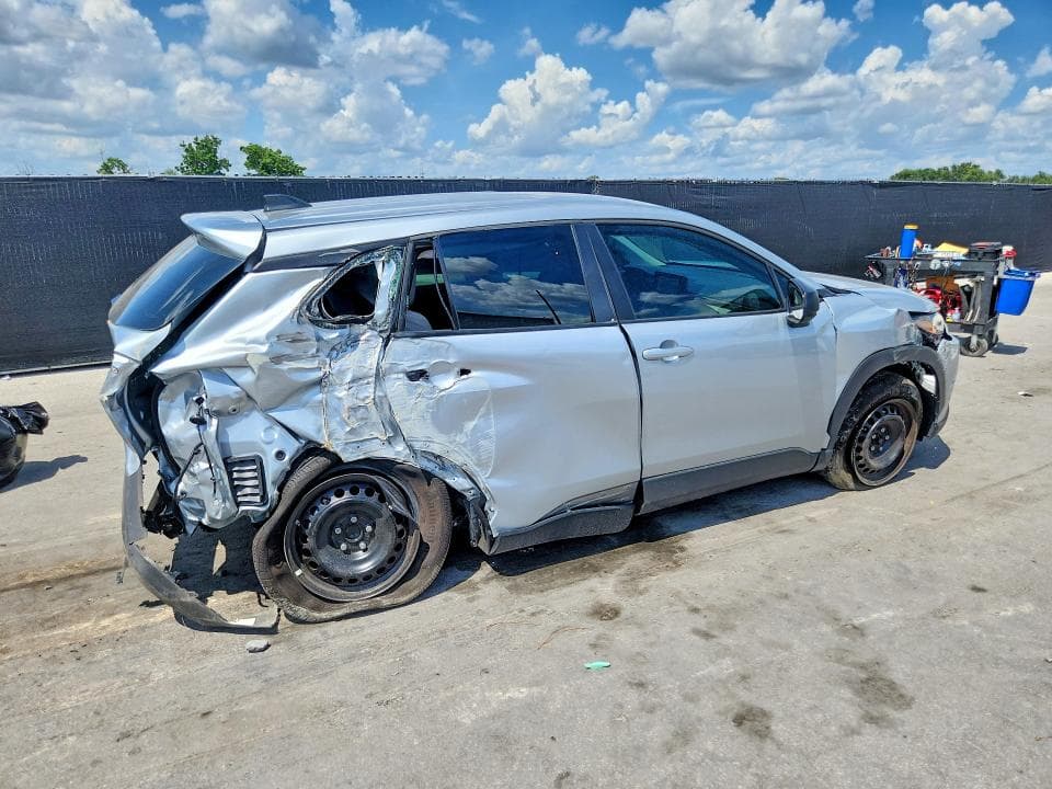 2025 TOYOTA COROLLA CROSS L 3