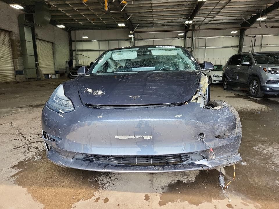 2018 TESLA MODEL 3 5