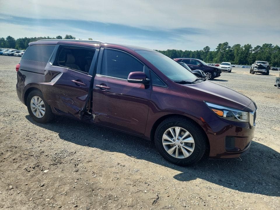 2017 KIA SEDONA LX 4