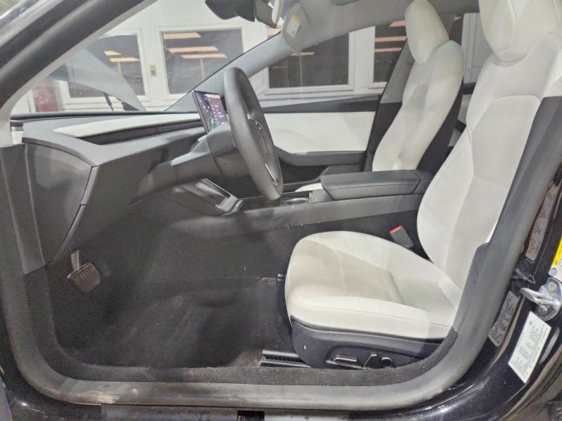 2025 TESLA MODEL 3 7