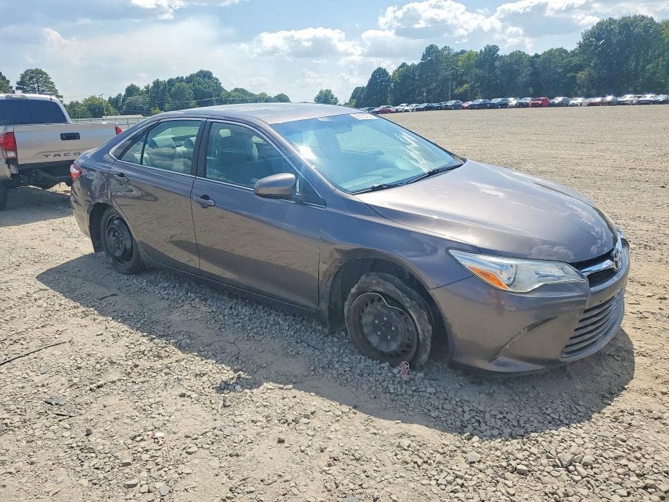 2017 TOYOTA CAMRY LE 4