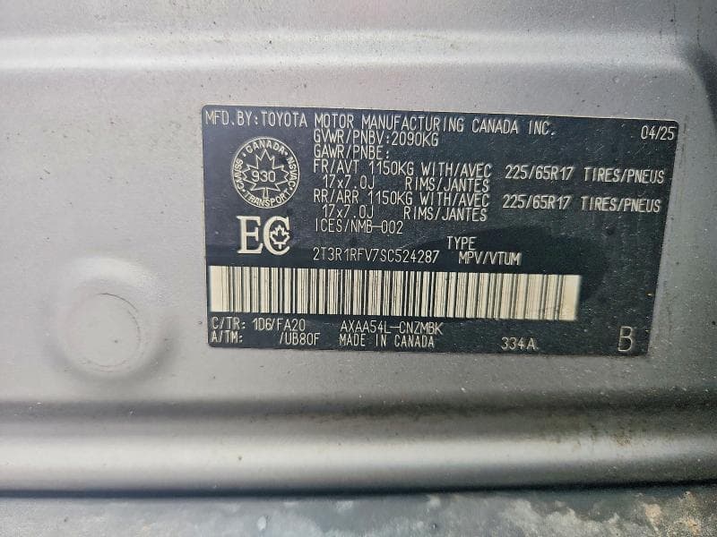 2025 TOYOTA RAV4 XLE 13