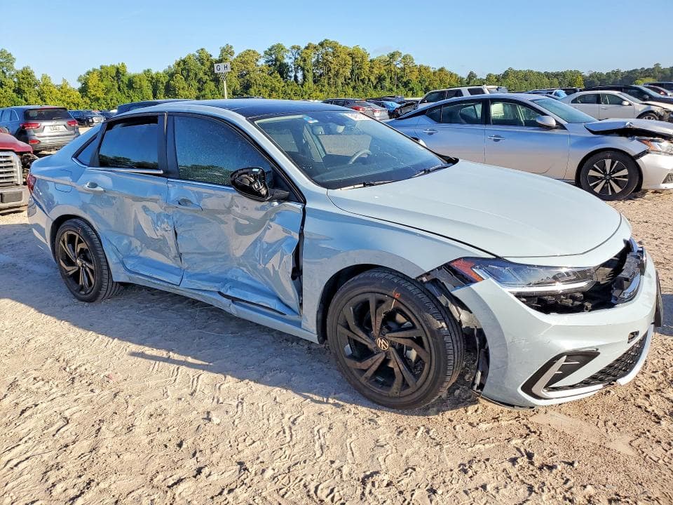 2025 VOLKSWAGEN JETTA SE 4