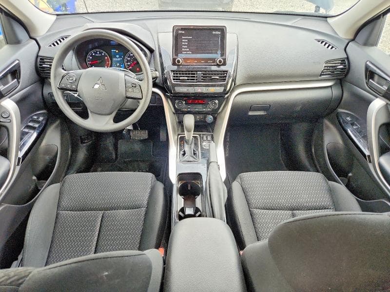 2025 MITSUBISHI ECLIPSE CROSS LE 8