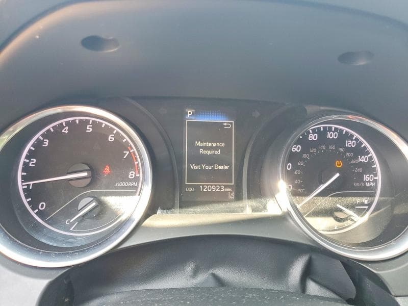 2020 TOYOTA CAMRY SE 9