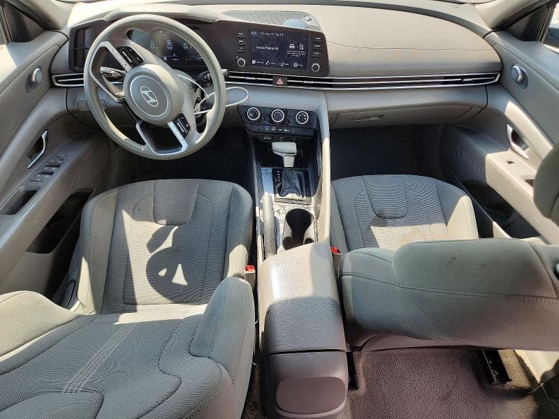 2024 HYUNDAI ELANTRA SE 8