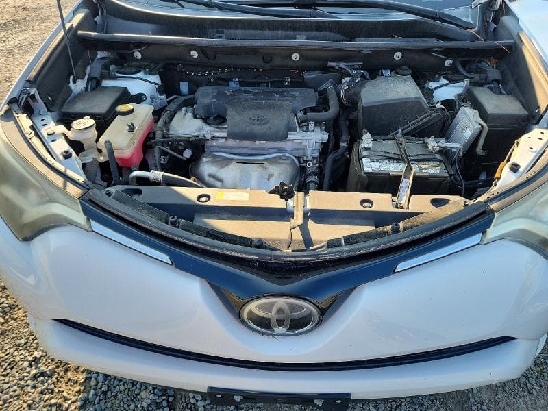 2018 TOYOTA RAV4 XLE 12
