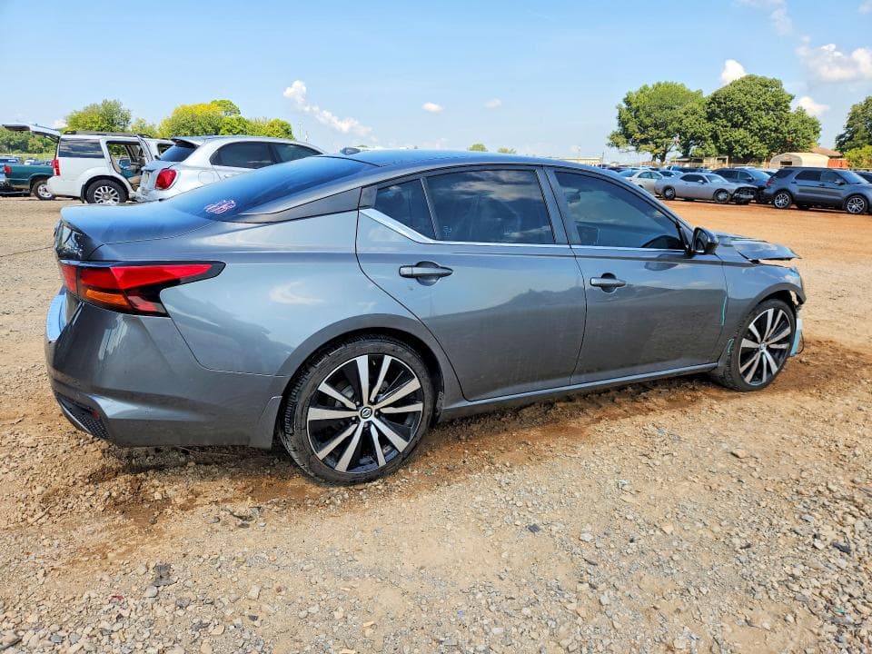 2020 NISSAN ALTIMA SR 3