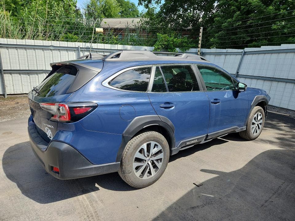 2023 SUBARU OUTBACK PREMIUM 3