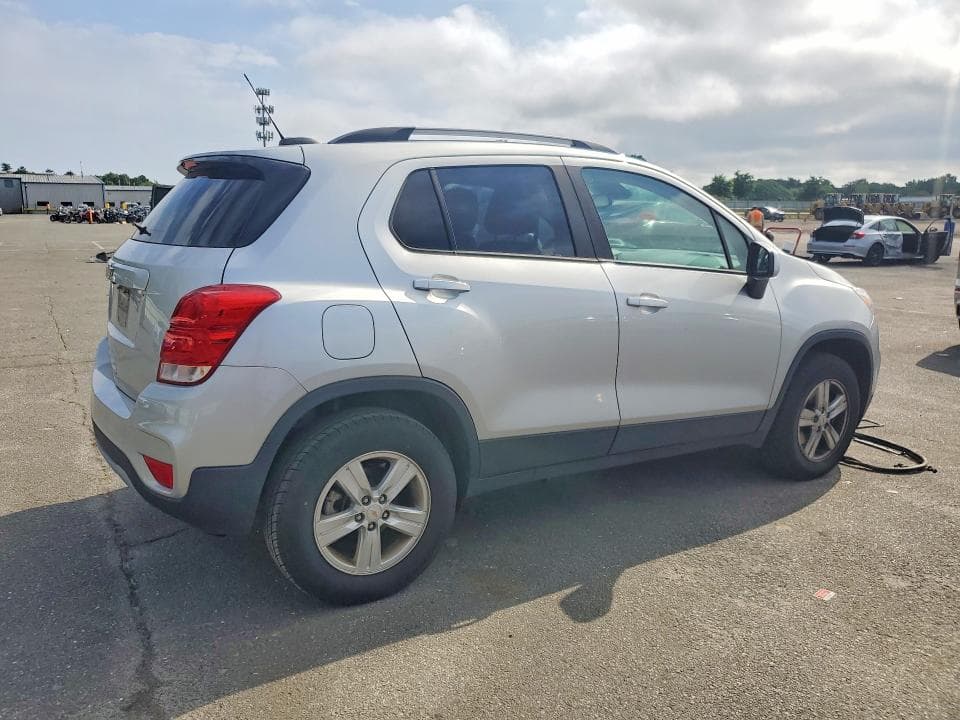 2021 CHEVROLET TRAX 1LT 3