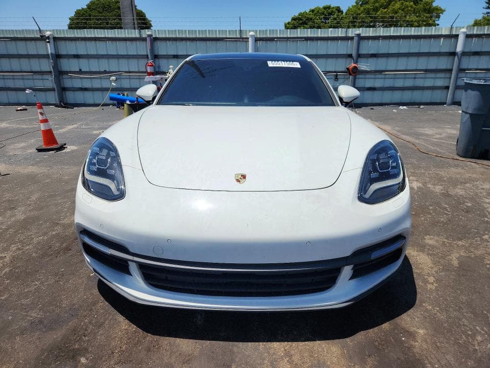 2018 PORSCHE PANAMERA 4 5
