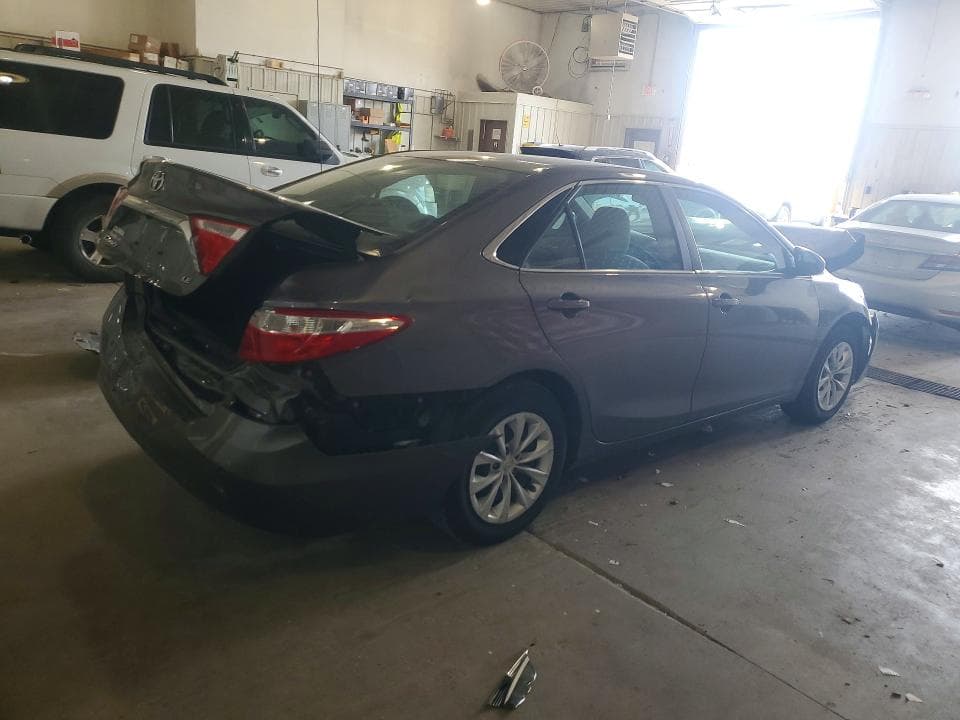 2017 TOYOTA CAMRY LE 3