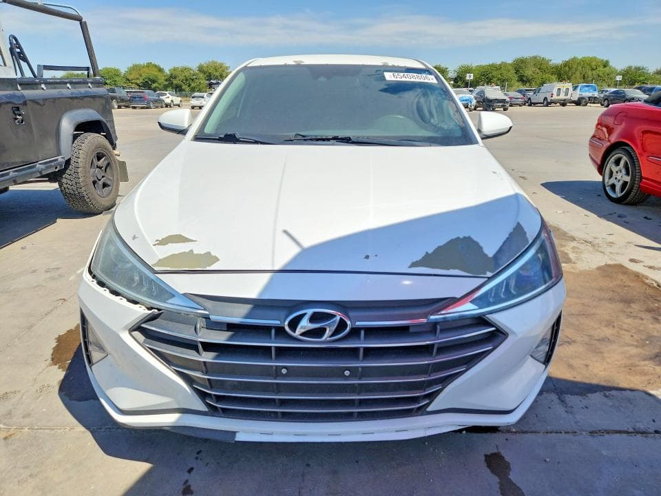 2020 HYUNDAI ELANTRA SEL 5
