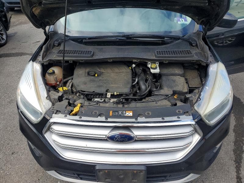 2017 FORD ESCAPE SE 11